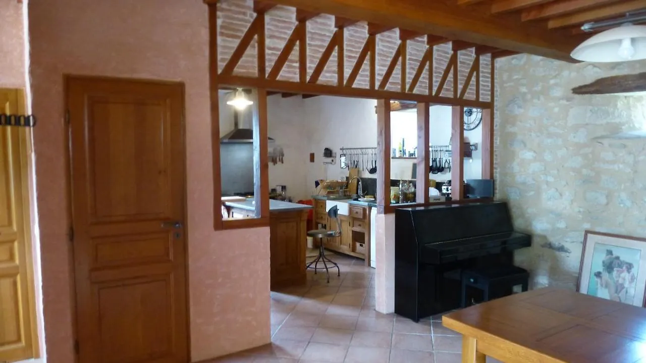 펜션 Ferme Fortifiee Du 18E Renovee Avec Vue Lacroisille
